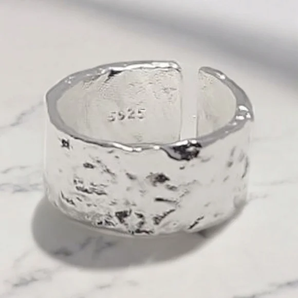 Silver Free Form Minimalist Ring - Picture 2 of 5